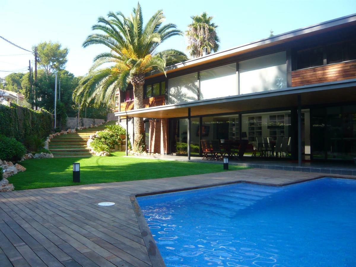 Villa Del Bosque Castelldefels Luaran gambar