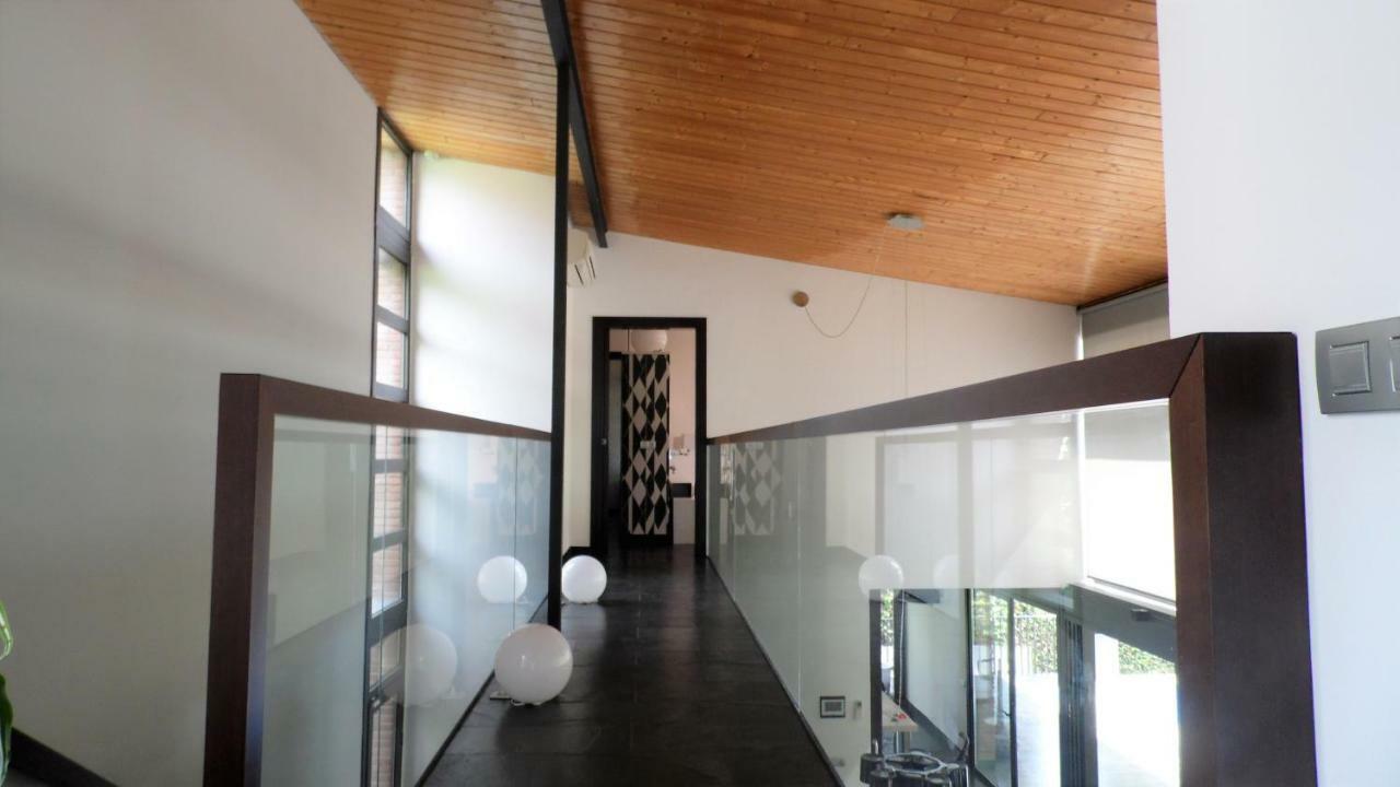 Villa Del Bosque Castelldefels Luaran gambar