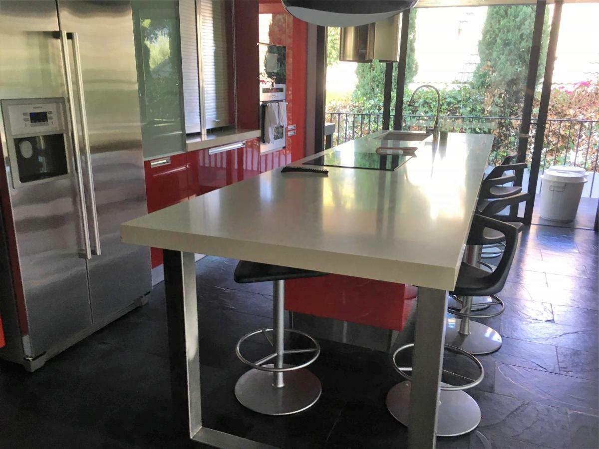 Villa Del Bosque Castelldefels Luaran gambar
