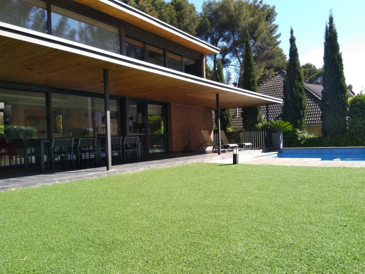 Villa Del Bosque Castelldefels Luaran gambar