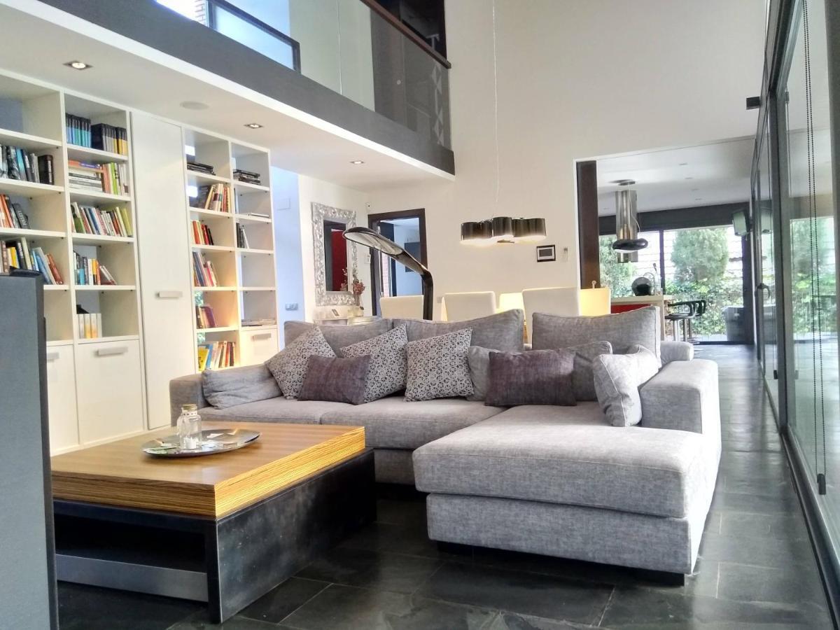 Villa Del Bosque Castelldefels Luaran gambar